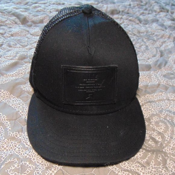 Nike Other - Black Nike Snap Back Ball Cap